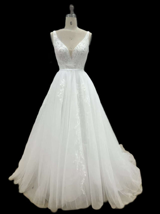Deep V-neck wedding dress with tulle skirt