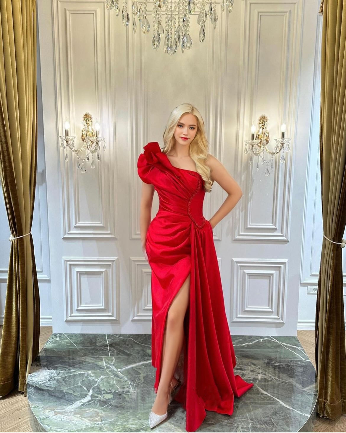 Asymmetrical evening wear Formal gala dress