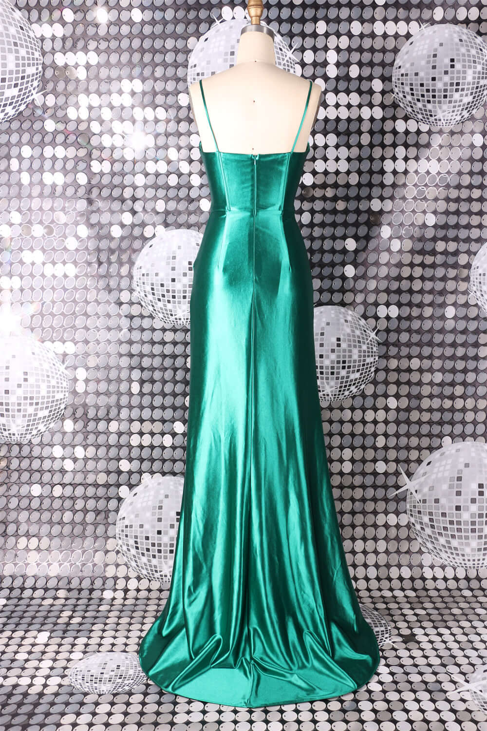 Women's strapless gown for parties