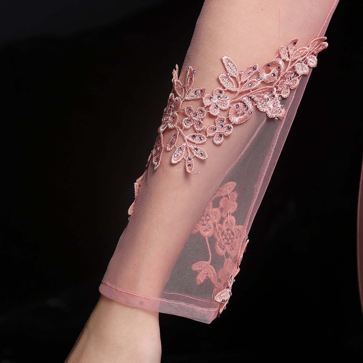 Elegant Nude Pink Long Sleeve Mermaid Evening Gown with Lace Applique | 18659