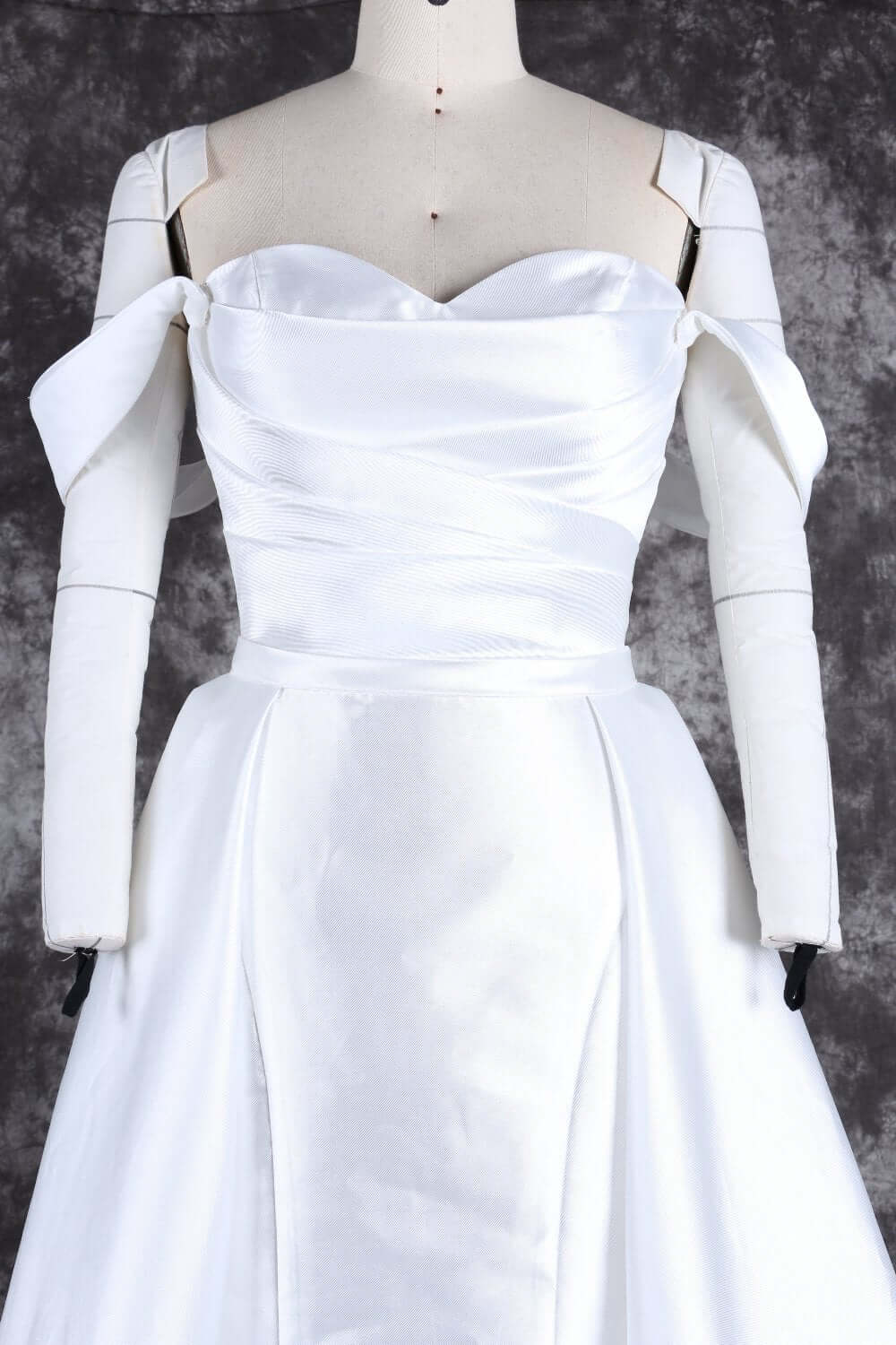 Elegant Off-the-Shoulder Satin Wedding Dress with Fishtail and Train – Perfect Bridal Gown for a Timeless Look | WL